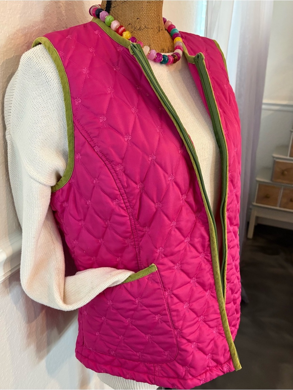 Lily Pulitzer Bright Pink Quilted Vest Palm Tree Print Cabin-Core Size Large